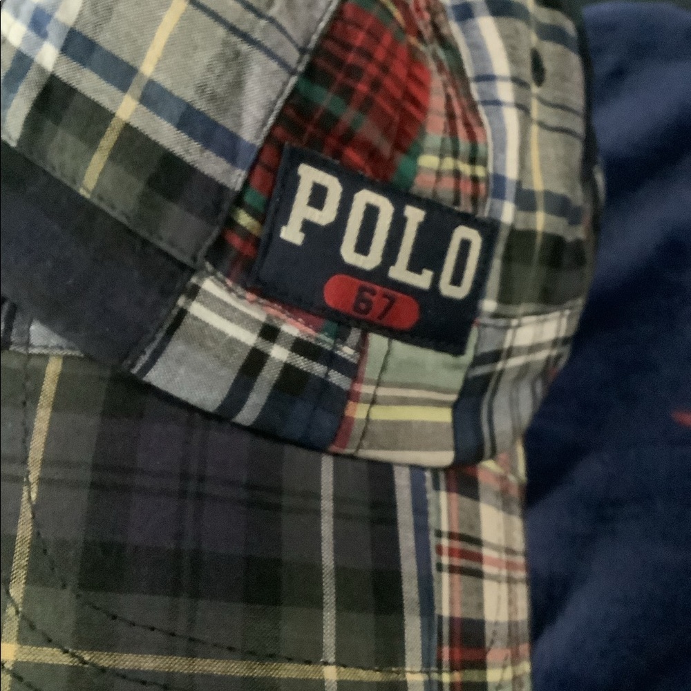 I’m selling. Brand new Ralph Lauren Polo hat , the hat is brand new .